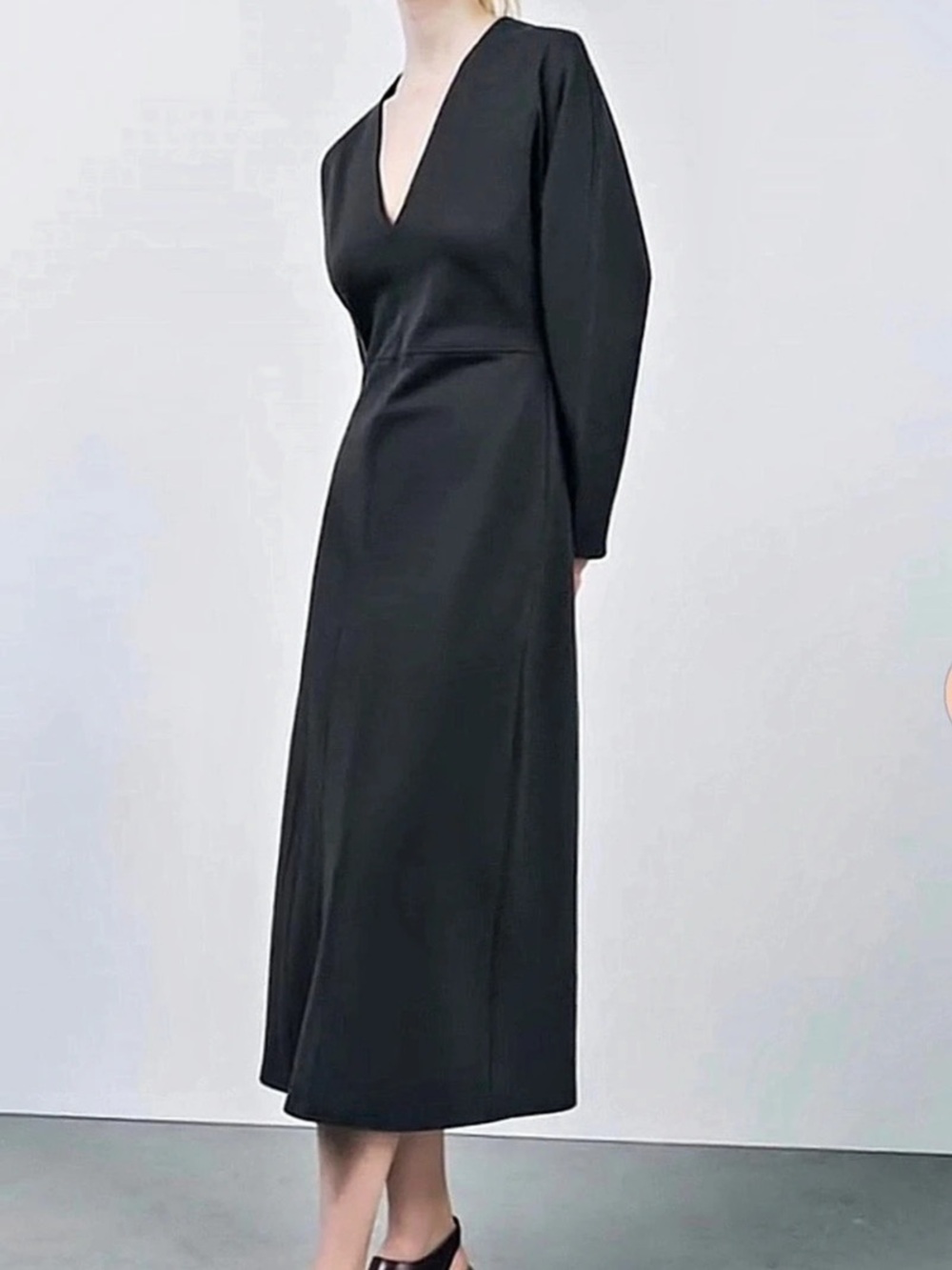 ZARA NWT Charcoal Gray Interlock Midi Dress V-Neck Long Sleeve XS 4174/154/822
